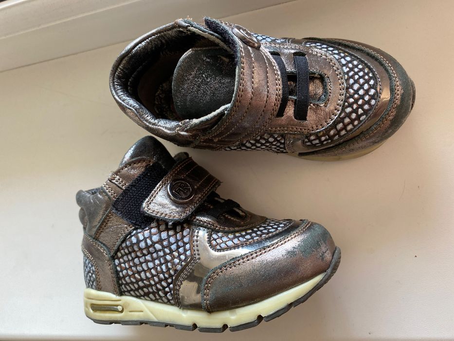 Кроссовки детские 21 размер