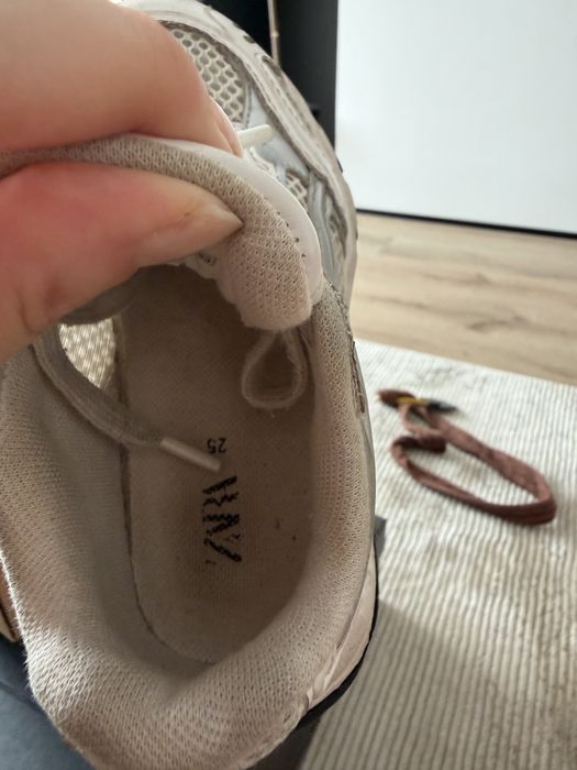 Кроссовки zara унисекс 25 р-р
