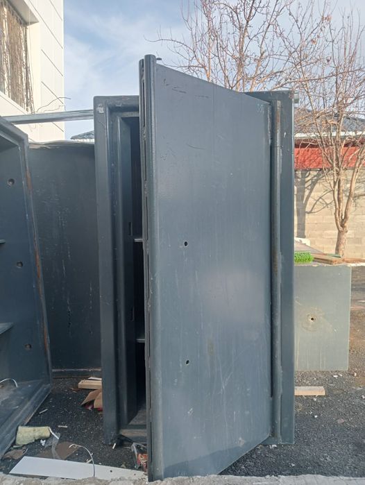 Сейф огнеупорнный