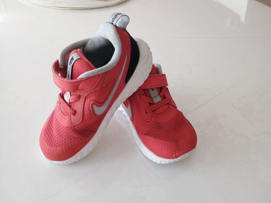 Детски маратонки найк