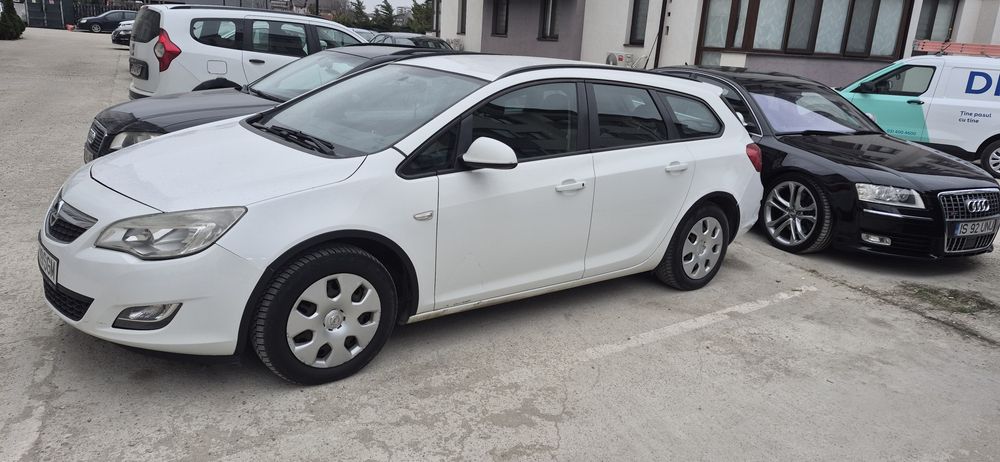 OPEL Astra 2012 — imagine 2