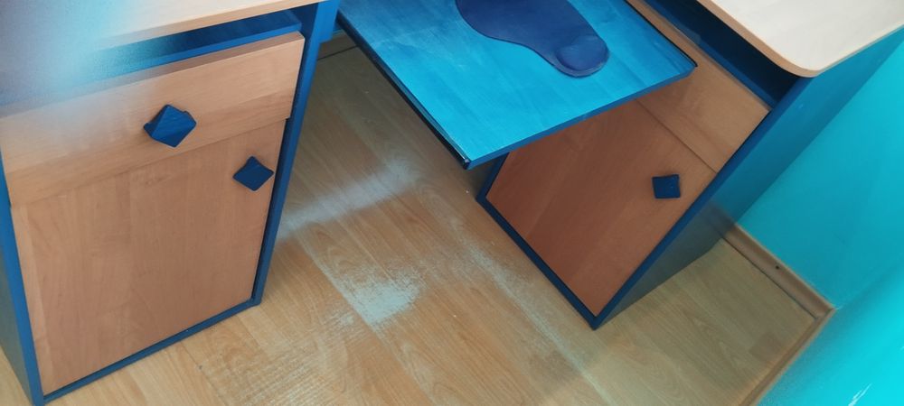Продам письменный стол -компьтерный
