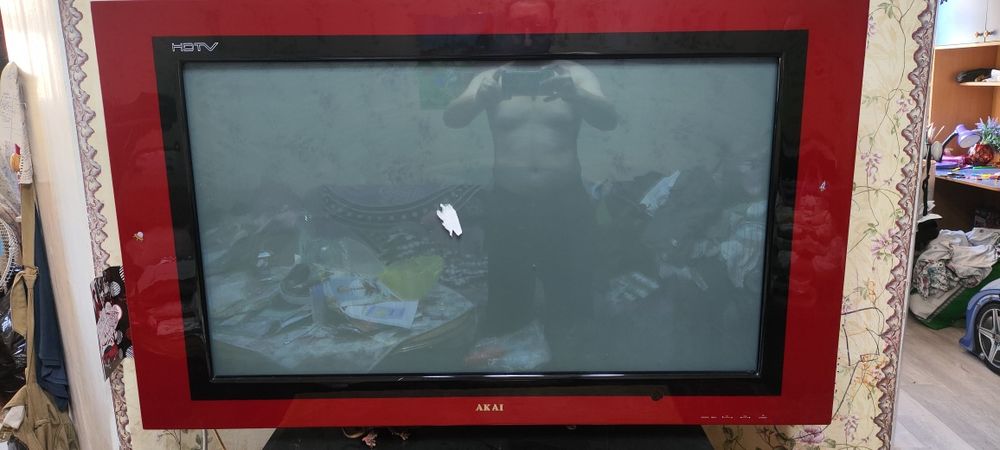 Телевизор Akai 42я диагональ