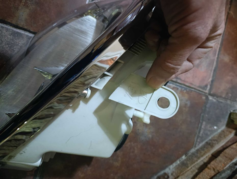 Передние фары на волга газ 31105