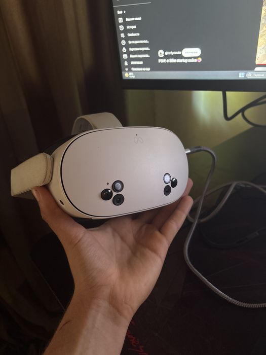 VR Oculus Meta Quest 3S с два контролера 128GB