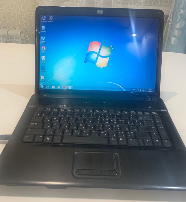 Ноутбук HP черного цвета б/у