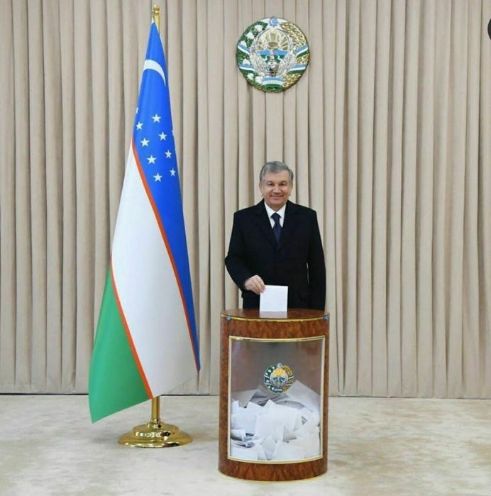 Герб ва байроқлар ( флаг ) ишлаб чиқарамиз етказиб бериш хизмати бепул