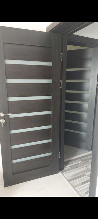 Vand 6 usi interior