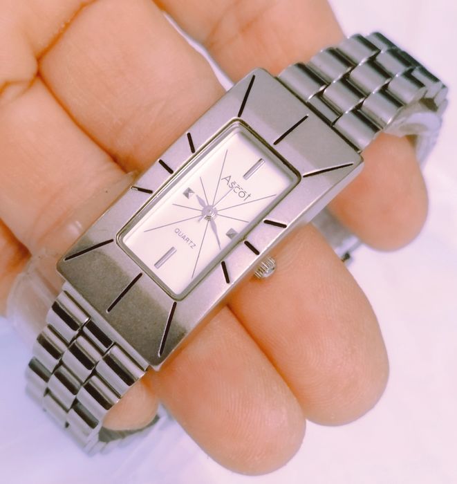 Ceas de dama Ascot cu quartz, din otel inoxidabil.