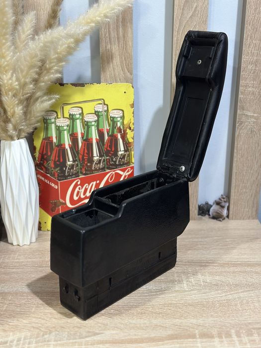 Bmw e34 подлокотник cd box