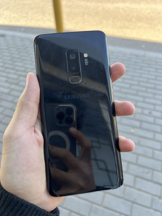 продам самсунг с9+