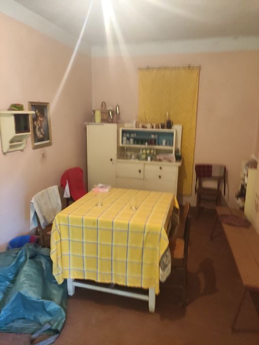 Продавам къща в с .Смирненски обл. Монтана