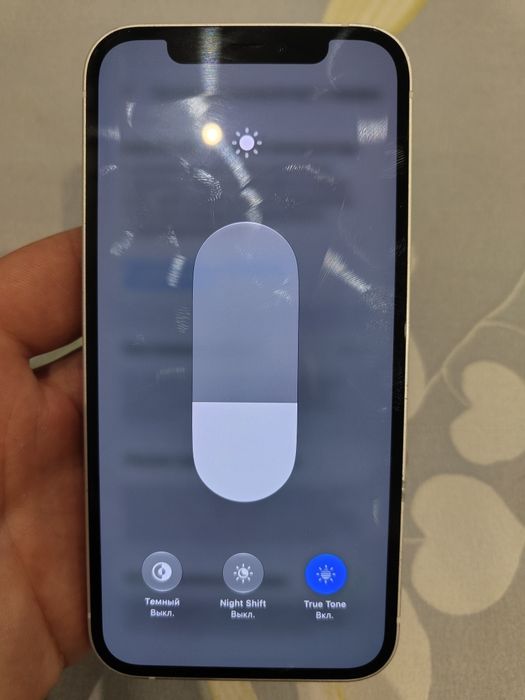 Iphone 12 rang oq pas kopiya hamma joyi radnoy