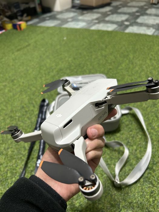 DJI 2 mimi дрон