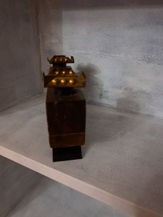 Стар дървен  свещник за 2 свещи