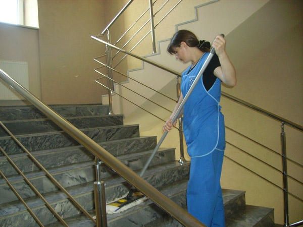 Уборка помещений, подъезда