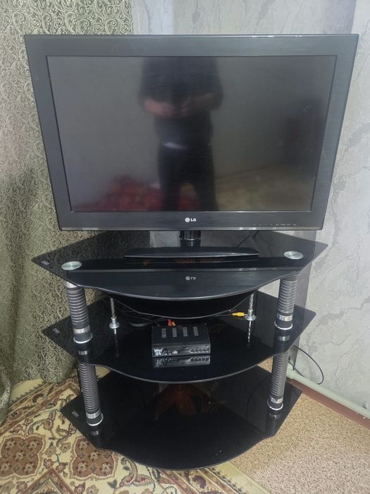 Телевизор, подставка, отау