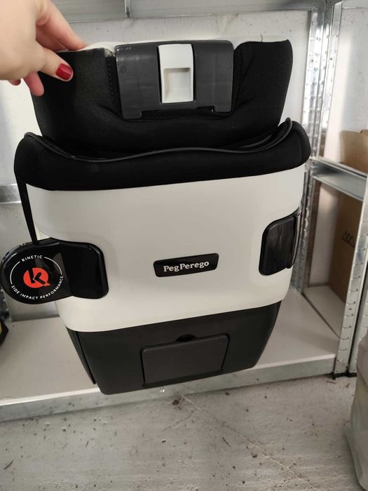 детско столче за кола Peg Perego FF105 + Isofix база i-Size