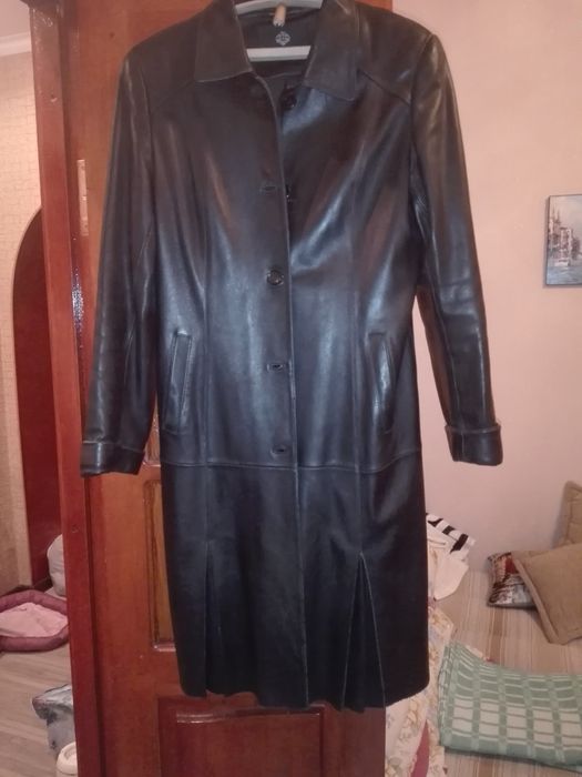 Продам натуральный кожаный плащ