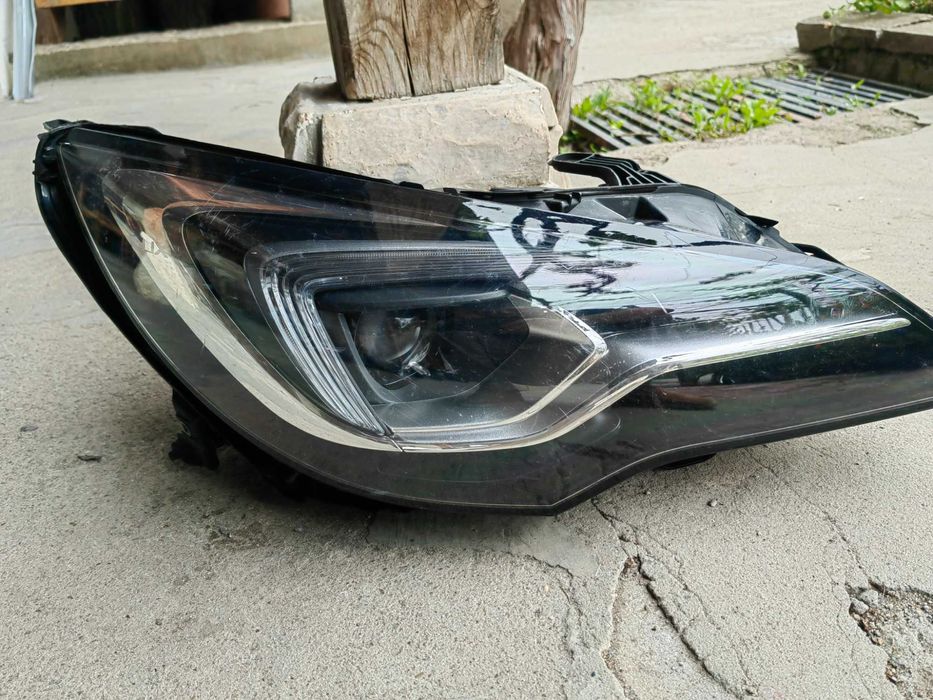 Фар Opel Astra K LUX LED десен / Фар Опел Астра К LED Оригинален