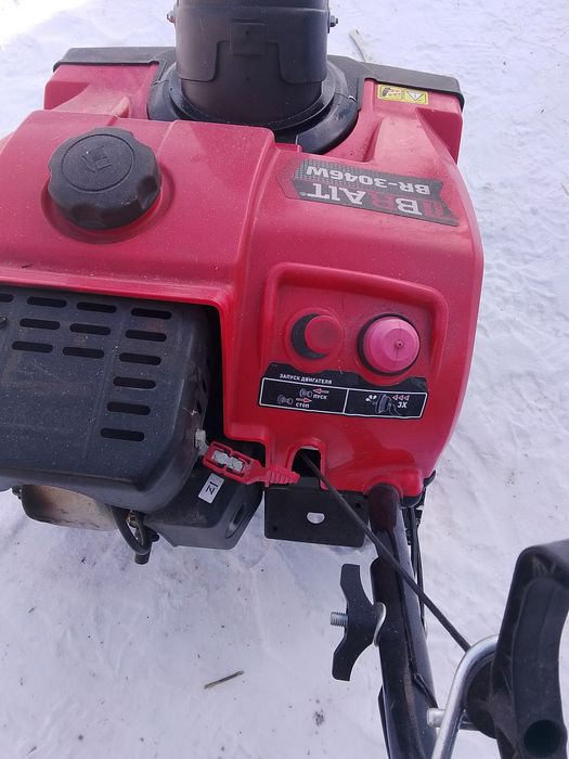 Снего уборочная машина