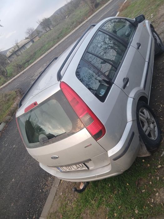 Vând Ford fusion 1.4 D