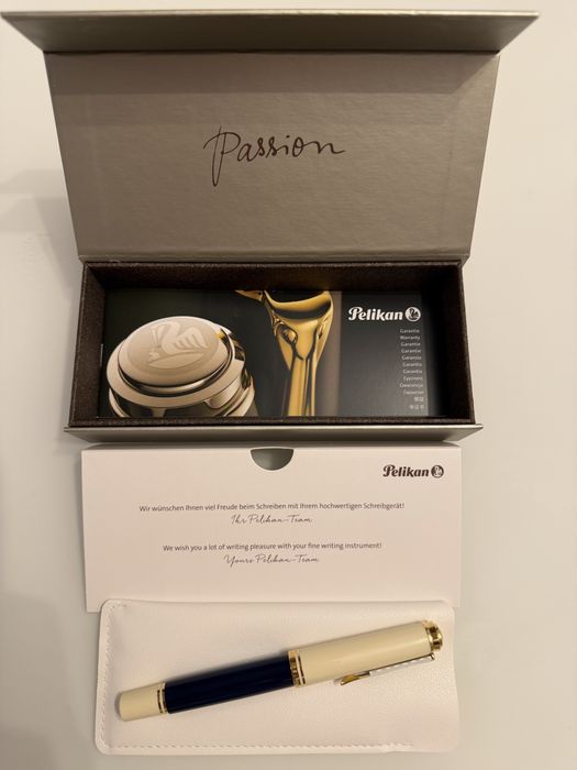 Stilou Pelican  Souveran M800 Cream Blue, penita de aur