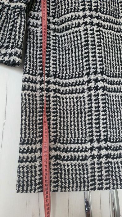 Rochie Zara Woman alb negru superba tip tweed pepit pied de poule midi XS, S elegantă office noua