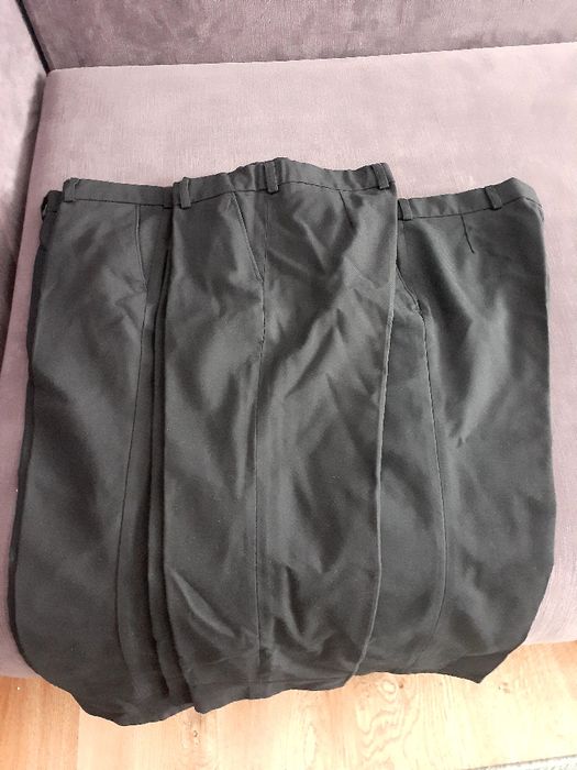 Костюм тройка продам