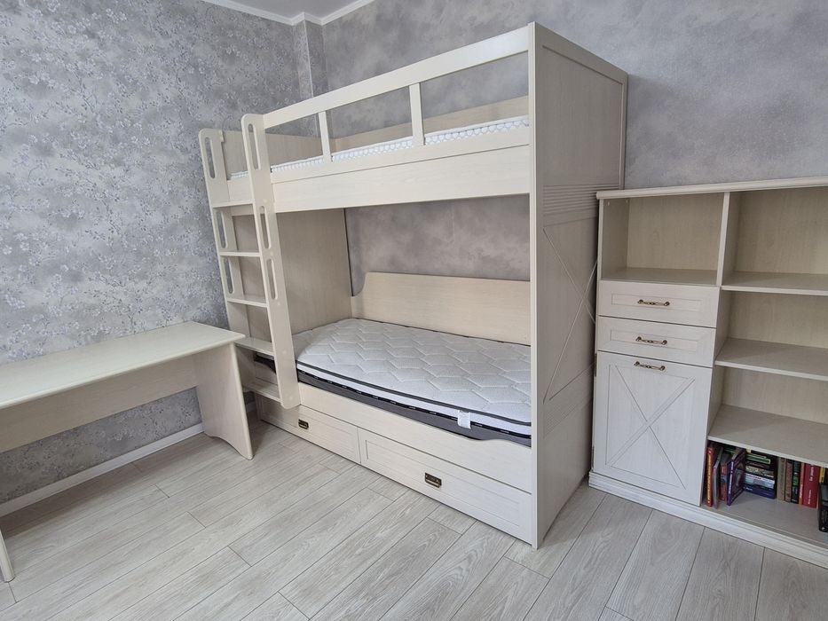 Продам детский гарнитур в отличном состоянии!