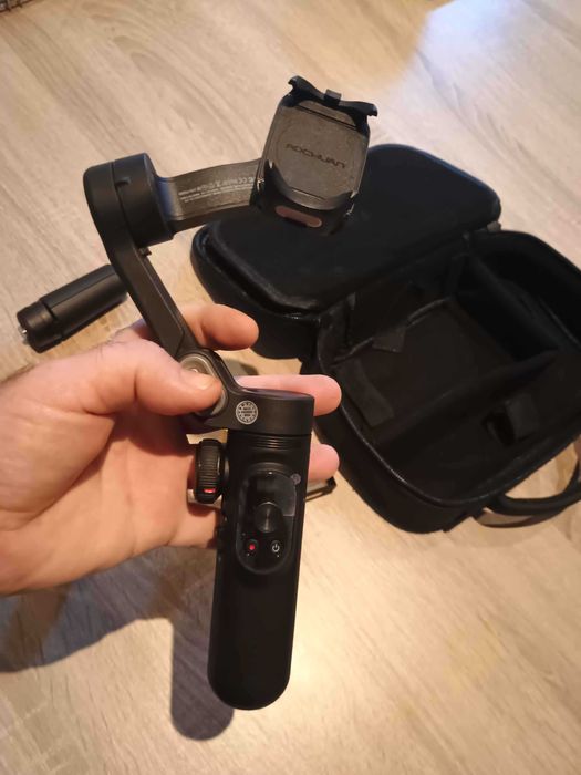 Vand Sistem Stabilizare Pro Gimbal pentru Smartphone Telefon NOU