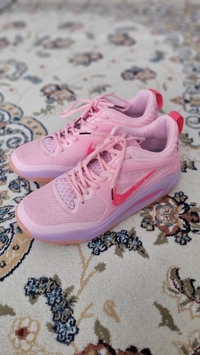 Баскетбольные кроссовки