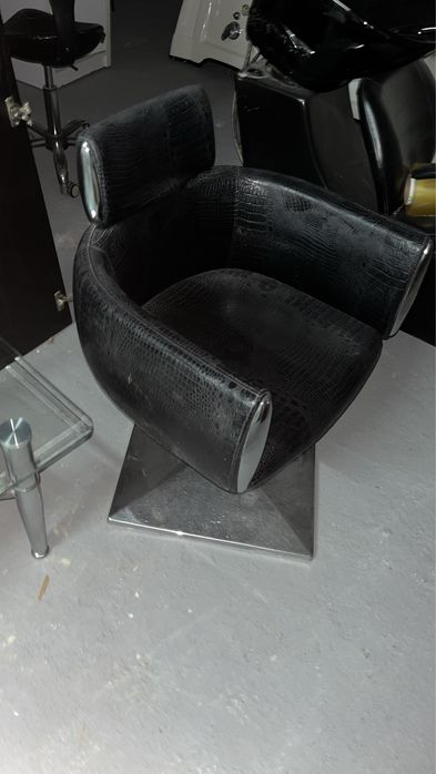 парихмахерское кресло