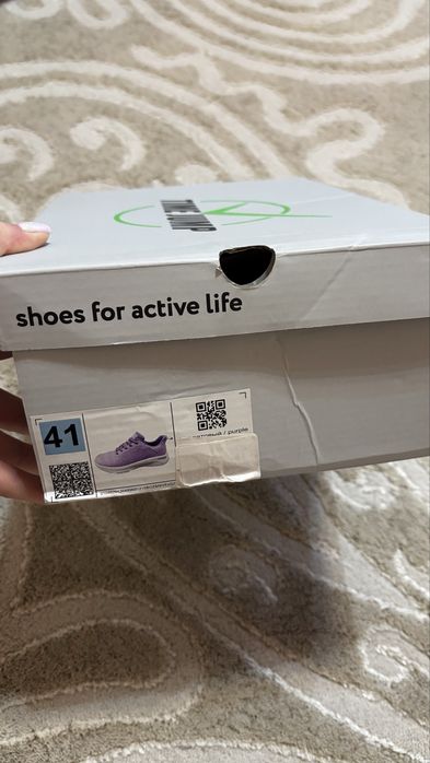 Новые кроссовки от кари р41