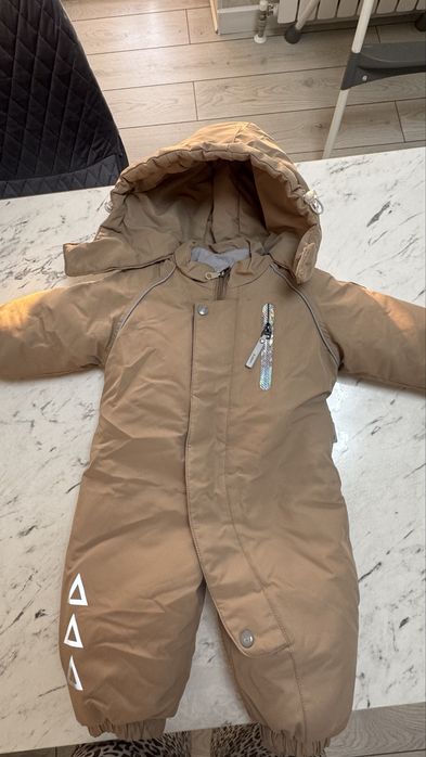 Продам комбинезон зимний