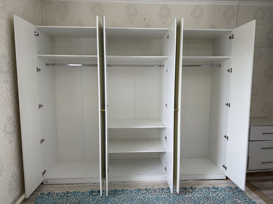 Шкаф сатылады 90к Алматы