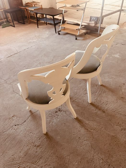 Елегантен комплект 2 шведски трапезни стола от масив – Gustavian / New Classic