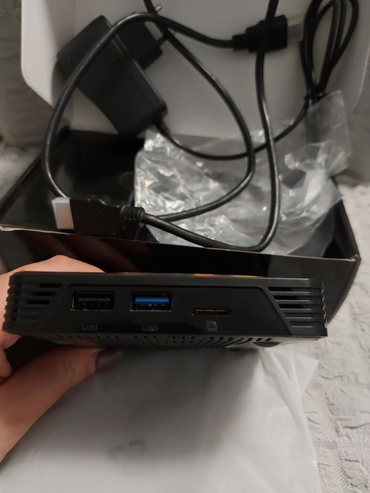 Мултимедиен плеар Smart TV BOX