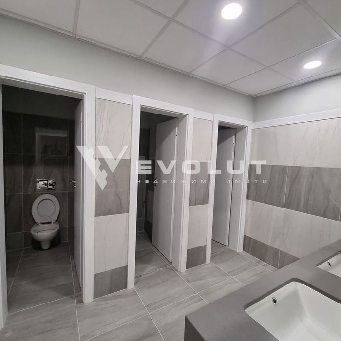 Дава се под наем Офис в София, Малинова долина - 150 кв.м за 1500 € - Снимка #6