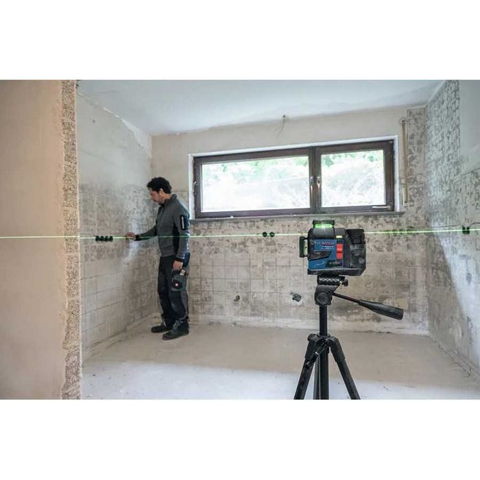 Линеен лазерен нивелир Bosch GLL 12V-100-33 CG Professional, 30 м, 3×360°, Зелен лазер, L-BOXX