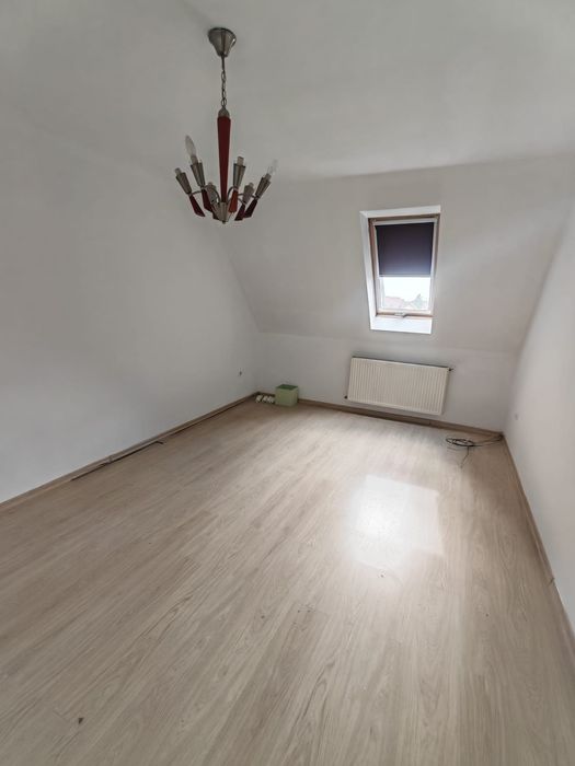 Inchiriez Casa P+E,  3 camere Cristesti zona Materom