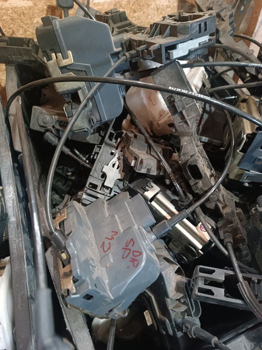 Mecanism ușa senzor optic Megane3 Fluence Koleos Megane2 Scenic2 broasca usa senzor keyless go entry usa Renault Koleos usa bandou haion punte spate