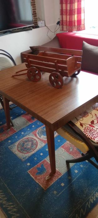 Продавам декоративна каручка