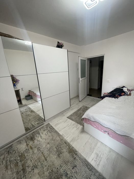 Vand apartament 2 camere