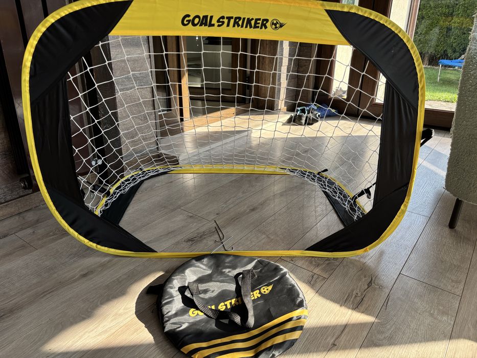 Poarta de fotbal pliabila