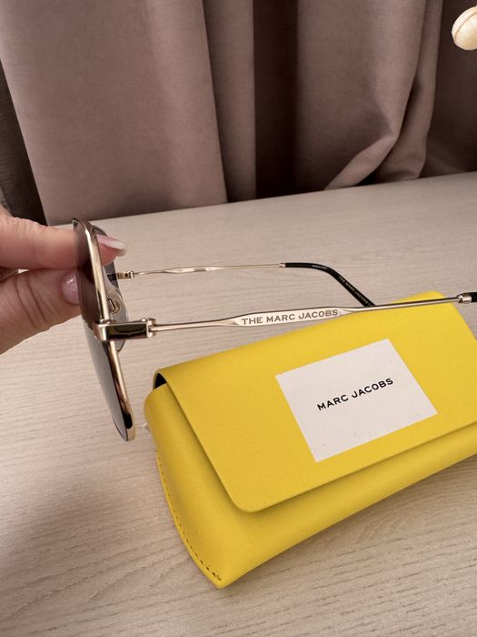 Солнцезащитные очки Marc Jacobs