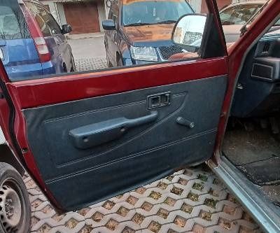 Продавам Daihatsu Feroza