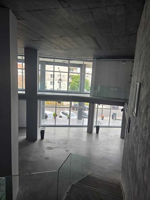 Spatii comerciale ultra central de inchiriat