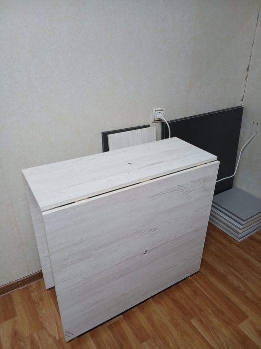 Продам стол книжка