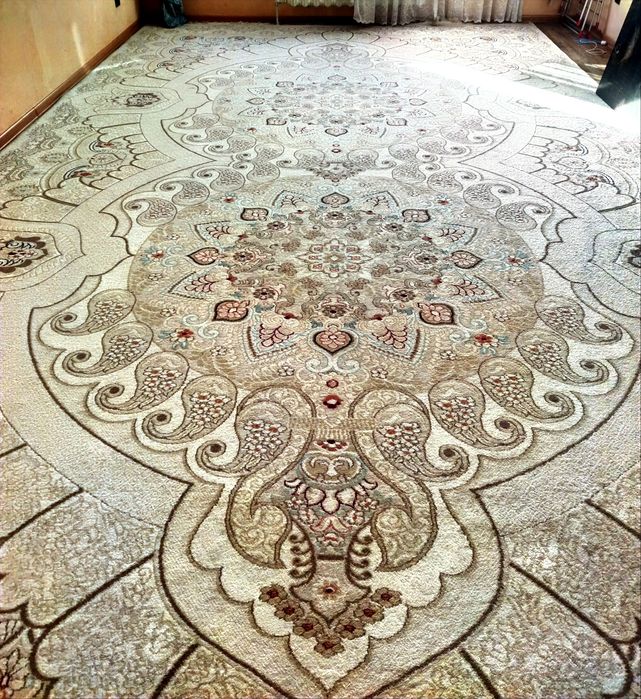 ПРОДАЮ " Ковёр".